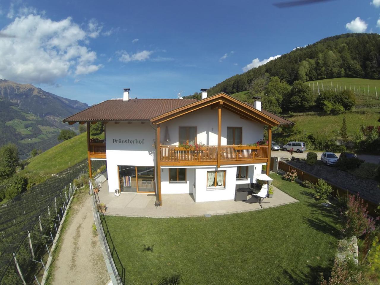 Pruensterhof Schenna Apartment Екстериор снимка
